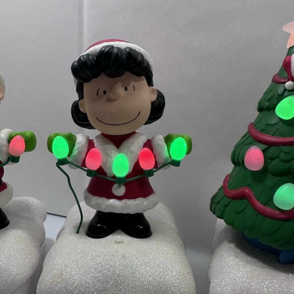 Set 5 Peanuts 2015 LightUp Christmas Snoopy Light Show & Music Wireless Tested - Picture 9 of 17